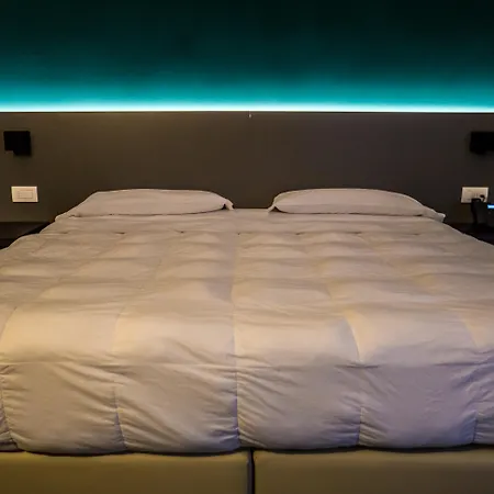 Venice Terminal & 4* Местре
